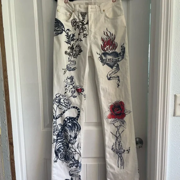 Roberto Cavalli White Jeans with Gold Button - Picture 2 of 9